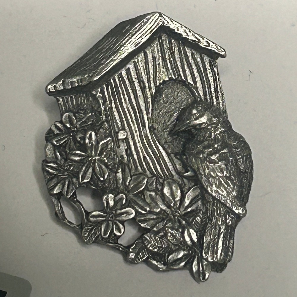 Birds & Blooms 1997 Limited Edition Birdhouse Bird Floral Brooch Pewter Tone#762